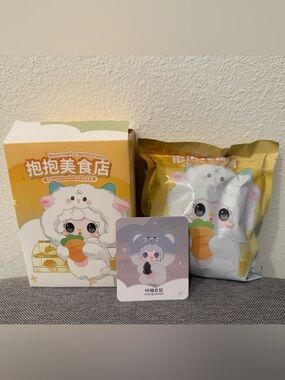 Yooki V10 Hug Gourmet Restaurant Blind Box, Confirmed Clicking Hamster